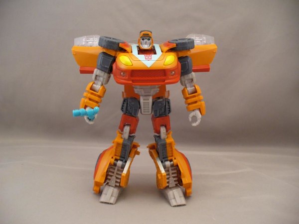 Transformers Generations GDO Wheelie Video Review  Images  (10 of 26)